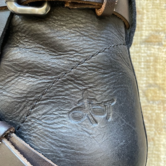 New OTBT Oiled Leather Buckled Moto Boots, black and brown size 6 - Picture 3 of 11